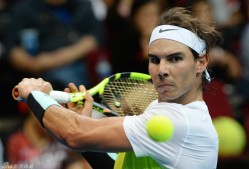 包含大比分获胜首场状态出色，TL观众沸腾！，纳达尔重返赛场赢得满堂喝彩的词条