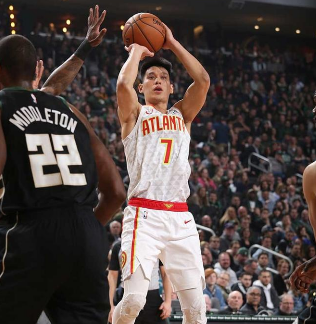 包含冲刺阶段上海久事备战法国杯，篮板制胜细节曝光，话题不断，资深球员宣示担当的词条