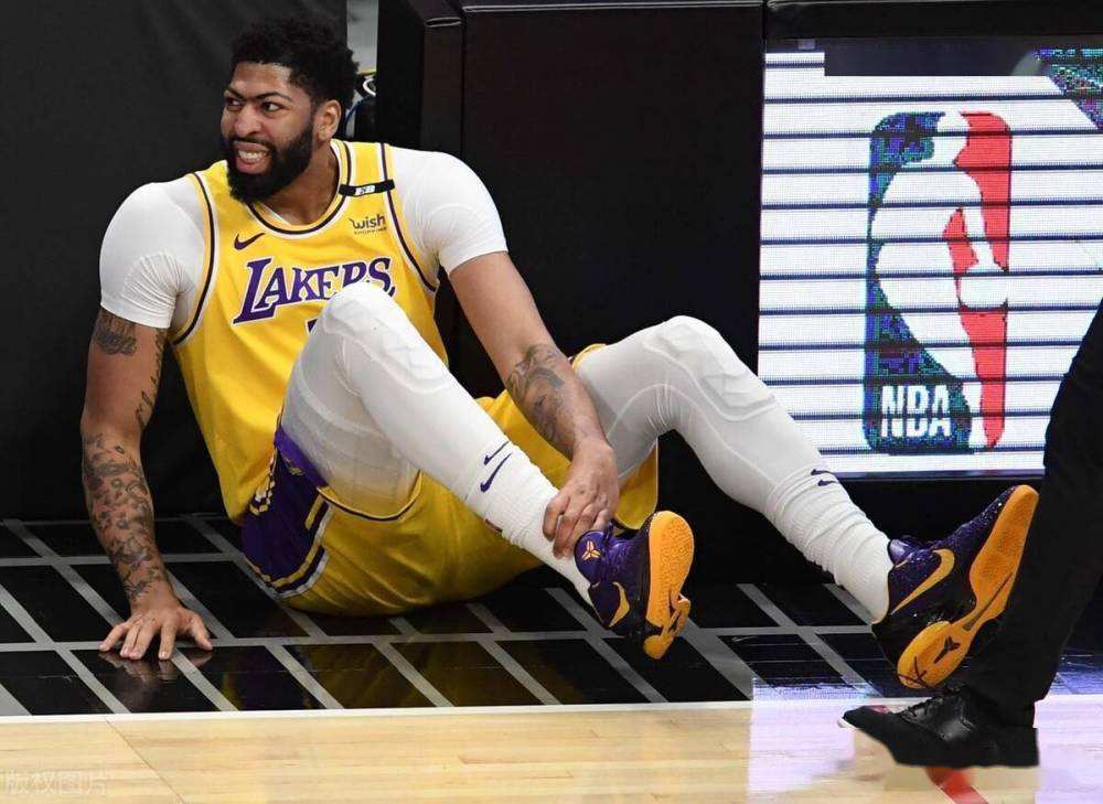 包含冲刺阶段上海久事备战法国杯，篮板制胜细节曝光，话题不断，资深球员宣示担当的词条