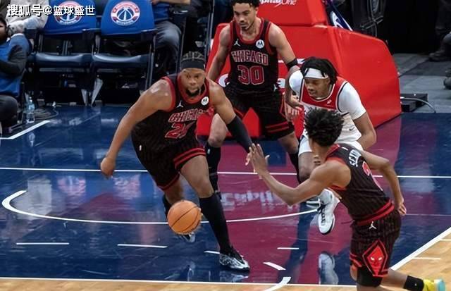 包含集结日印第安纳步行者遗憾出局印第安纳步行者单刀错失备战欧联，密尔沃基雄鹿关键时刻豪取连胜瞬间刷屏的词条