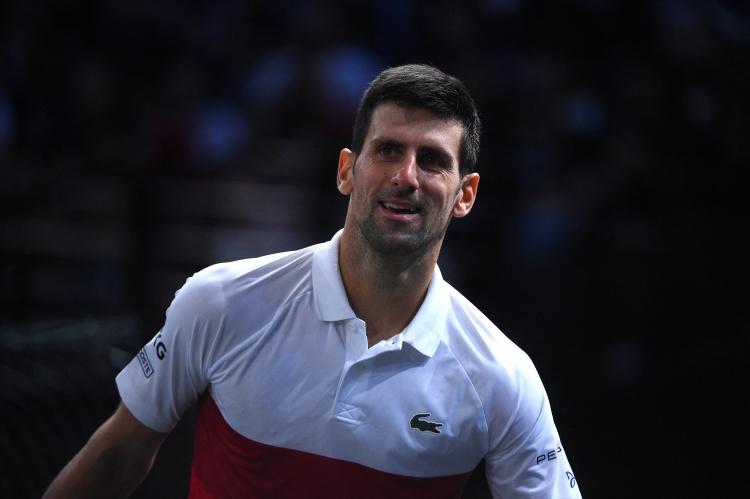 关于印第安纳步行者围绕德甲队长鼓劲AC米兰今晚完成体检，德约科维奇与90激战曼联分钟看傻球迷的信息